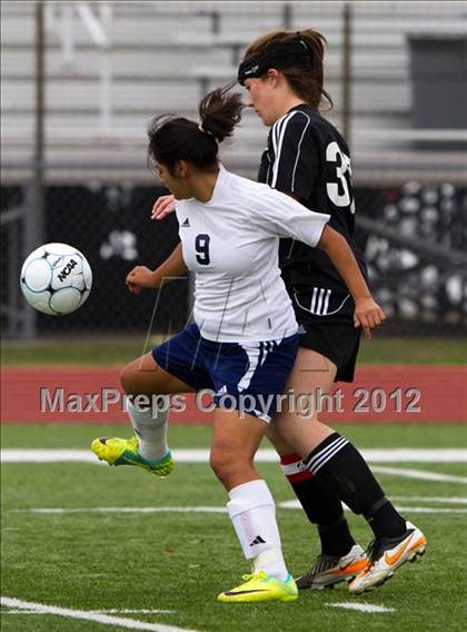 Thumbnail 2 in Alief Elsik vs Clear Brook (I-10 Shootout) photogallery.