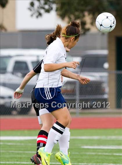 Thumbnail 3 in Alief Elsik vs Clear Brook (I-10 Shootout) photogallery.