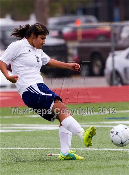 Thumbnail 1 in Alief Elsik vs Clear Brook (I-10 Shootout) photogallery.