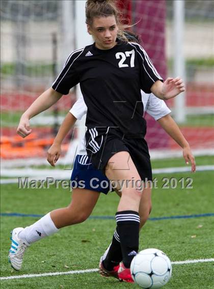 Thumbnail 3 in Alief Elsik vs Clear Brook (I-10 Shootout) photogallery.