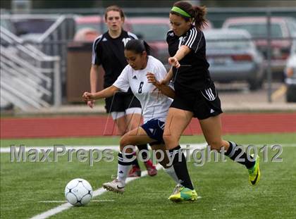 Thumbnail 2 in Alief Elsik vs Clear Brook (I-10 Shootout) photogallery.