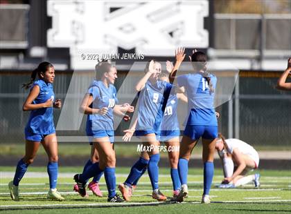Thumbnail 2 in Timberline vs. Lake City- IDHSAA 5A Championship Quarterfinal photogallery.