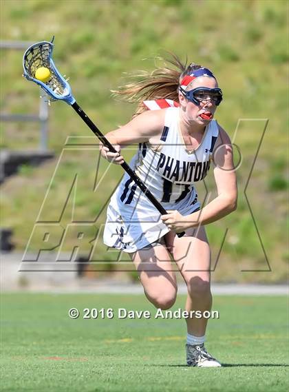 Thumbnail 2 in Mount Sinai vs Bayport-Blue Point (Section 11 Class C Final) photogallery.