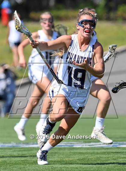 Thumbnail 1 in Mount Sinai vs Bayport-Blue Point (Section 11 Class C Final) photogallery.