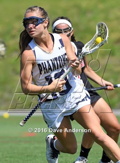 Thumbnail 1 in Mount Sinai vs Bayport-Blue Point (Section 11 Class C Final) photogallery.