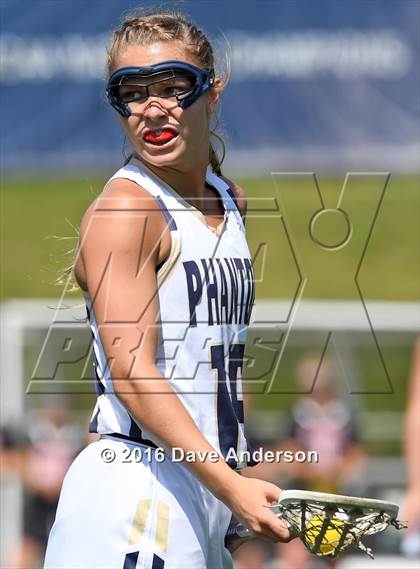 Thumbnail 3 in Mount Sinai vs Bayport-Blue Point (Section 11 Class C Final) photogallery.