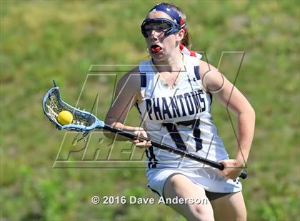Thumbnail 3 in Mount Sinai vs Bayport-Blue Point (Section 11 Class C Final) photogallery.