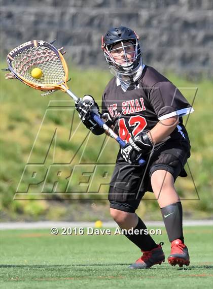 Thumbnail 2 in Mount Sinai vs Bayport-Blue Point (Section 11 Class C Final) photogallery.