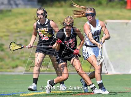 Thumbnail 2 in Mount Sinai vs Bayport-Blue Point (Section 11 Class C Final) photogallery.