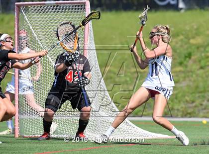 Thumbnail 3 in Mount Sinai vs Bayport-Blue Point (Section 11 Class C Final) photogallery.