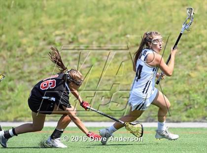 Thumbnail 3 in Mount Sinai vs Bayport-Blue Point (Section 11 Class C Final) photogallery.