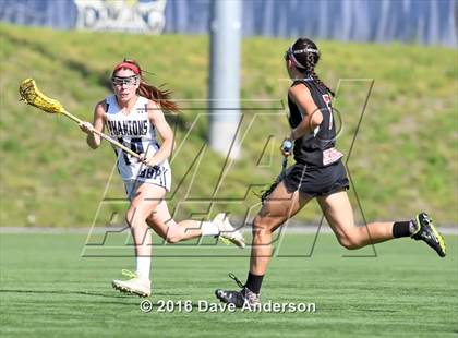 Thumbnail 3 in Mount Sinai vs Bayport-Blue Point (Section 11 Class C Final) photogallery.
