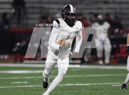 Thumbnail 2 in Dallas vs. Aliquippa (PIAA 4A Final) photogallery.