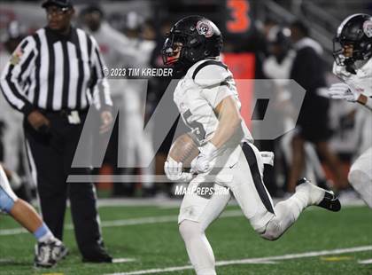 Thumbnail 2 in Dallas vs. Aliquippa (PIAA 4A Final) photogallery.