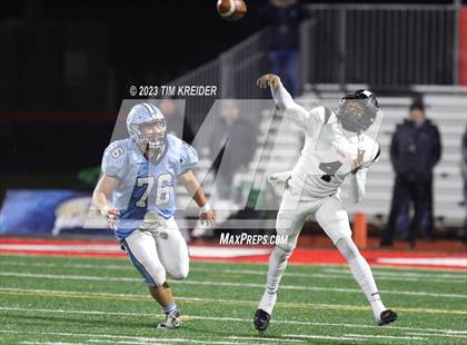 Thumbnail 2 in Dallas vs. Aliquippa (PIAA 4A Final) photogallery.