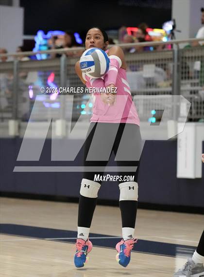 Thumbnail 1 in Caldwell vs. Shoemaker (Legends Invitational) photogallery.