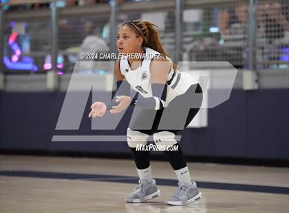 Thumbnail 1 in Caldwell vs. Shoemaker (Legends Invitational) photogallery.