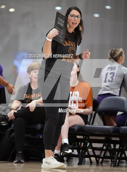 Thumbnail 3 in Caldwell vs. Shoemaker (Legends Invitational) photogallery.
