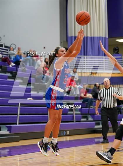 Thumbnail 2 in Jennings County vs. Martinsville (Ben Davis Holiday Classic) photogallery.