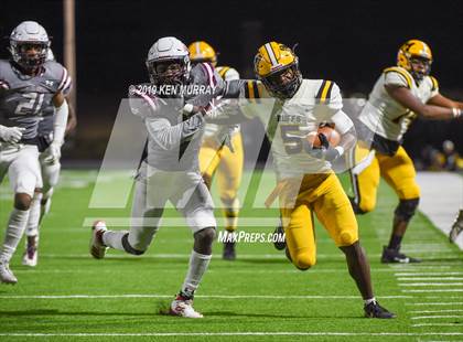Thumbnail 1 in A&M Consolidated vs. Fort Bend Marshall (UIL 5A Area Region III Playoff) photogallery.