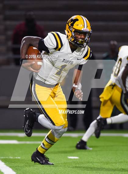 Thumbnail 3 in A&M Consolidated vs. Fort Bend Marshall (UIL 5A Area Region III Playoff) photogallery.