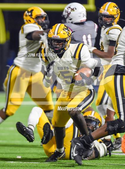 Thumbnail 1 in A&M Consolidated vs. Fort Bend Marshall (UIL 5A Area Region III Playoff) photogallery.