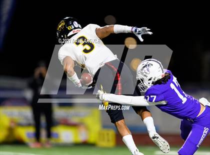 Thumbnail 2 in Wasatch @ Lehi (UHSAA 5A Quarterfinal) photogallery.