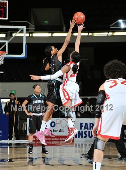 Thumbnail 3 in Santiago vs. Mater Dei (CIF SS D1AA Semifinal) photogallery.