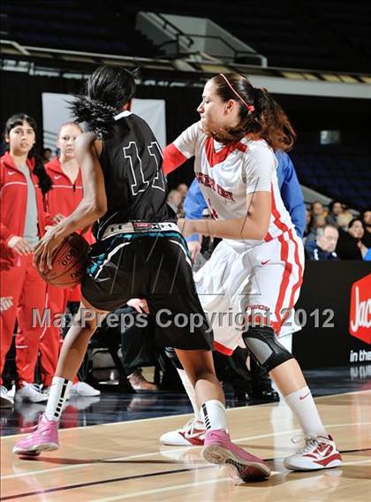 Thumbnail 3 in Santiago vs. Mater Dei (CIF SS D1AA Semifinal) photogallery.