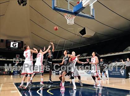 Thumbnail 2 in Santiago vs. Mater Dei (CIF SS D1AA Semifinal) photogallery.
