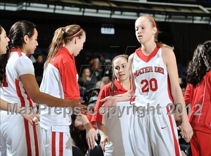 Thumbnail 1 in Santiago vs. Mater Dei (CIF SS D1AA Semifinal) photogallery.