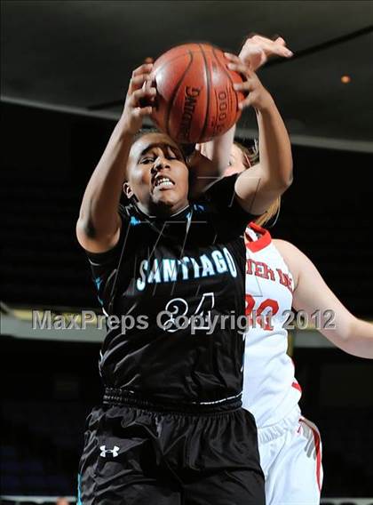 Thumbnail 2 in Santiago vs. Mater Dei (CIF SS D1AA Semifinal) photogallery.