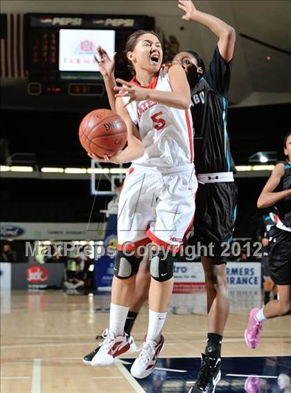 Thumbnail 3 in Santiago vs. Mater Dei (CIF SS D1AA Semifinal) photogallery.