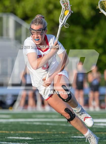 Thumbnail 3 in Darien vs New Canaan (FCIAC Finals) photogallery.