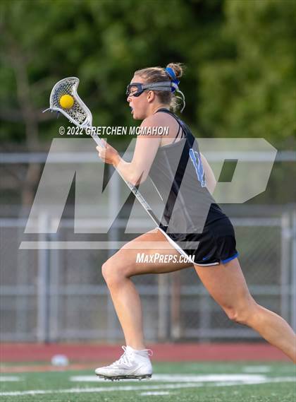 Thumbnail 3 in Darien vs New Canaan (FCIAC Finals) photogallery.