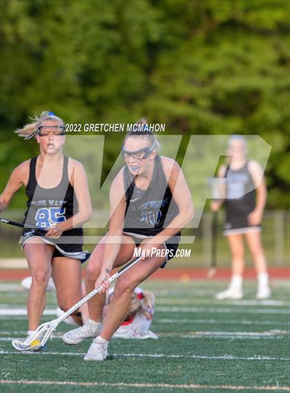Thumbnail 2 in Darien vs New Canaan (FCIAC Finals) photogallery.