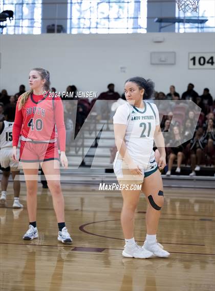 Thumbnail 2 in South Mecklenburg vs. Pinecrest photogallery.