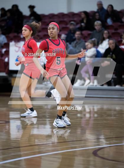 Thumbnail 3 in South Mecklenburg vs. Pinecrest photogallery.