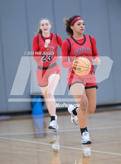 Thumbnail 1 in South Mecklenburg vs. Pinecrest photogallery.