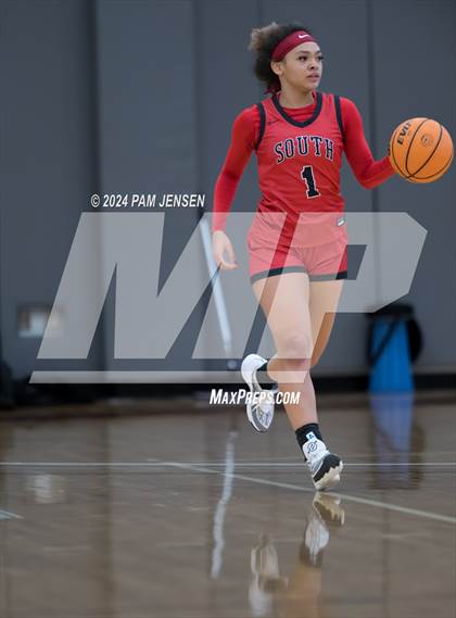 Thumbnail 3 in South Mecklenburg vs. Pinecrest photogallery.