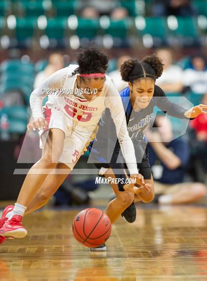 Thumbnail 2 in Grandview vs. Regis Jesuit (CHSAA 5A Final Four) photogallery.