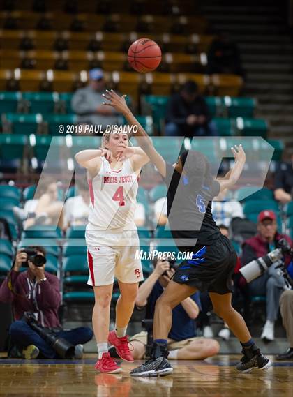 Thumbnail 1 in Grandview vs. Regis Jesuit (CHSAA 5A Final Four) photogallery.