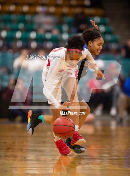 Thumbnail 2 in Grandview vs. Regis Jesuit (CHSAA 5A Final Four) photogallery.