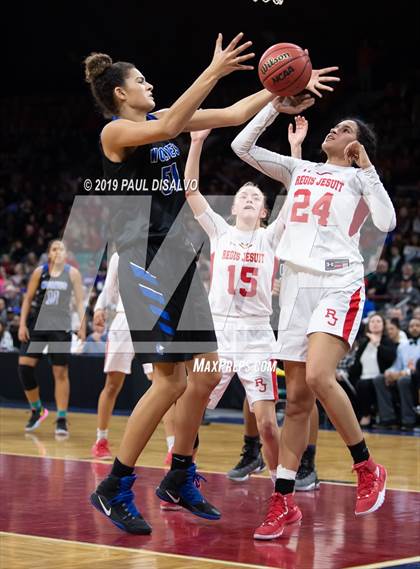 Thumbnail 1 in Grandview vs. Regis Jesuit (CHSAA 5A Final Four) photogallery.