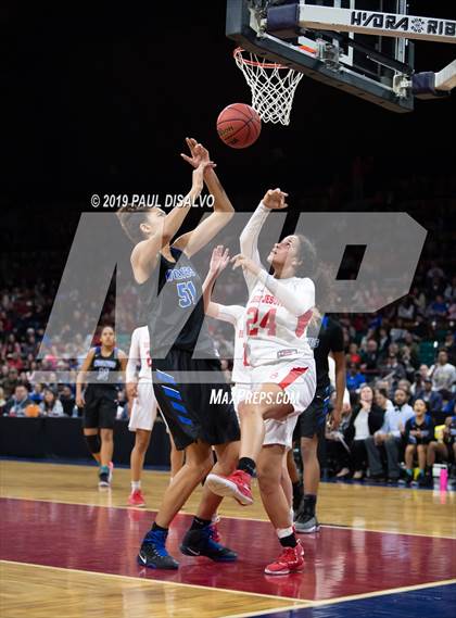 Thumbnail 2 in Grandview vs. Regis Jesuit (CHSAA 5A Final Four) photogallery.