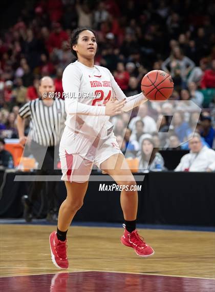 Thumbnail 1 in Grandview vs. Regis Jesuit (CHSAA 5A Final Four) photogallery.