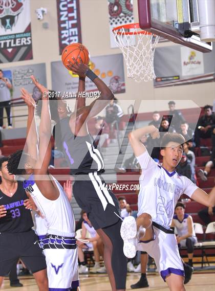 Thumbnail 3 in Valencia vs. Garfield (Rancho Mirage Holiday Invitational) photogallery.