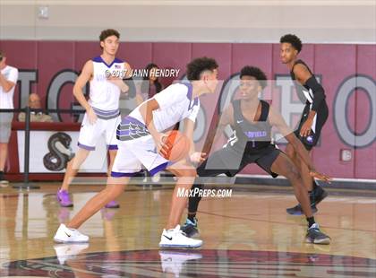 Thumbnail 2 in Valencia vs. Garfield (Rancho Mirage Holiday Invitational) photogallery.