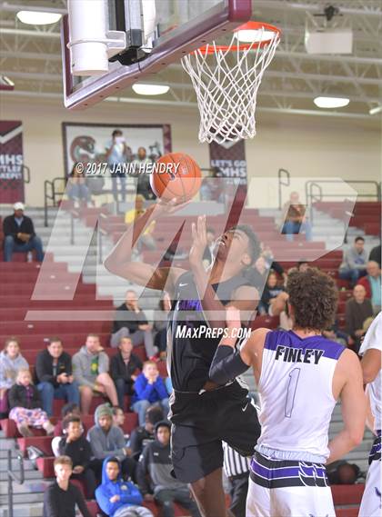 Thumbnail 2 in Valencia vs. Garfield (Rancho Mirage Holiday Invitational) photogallery.
