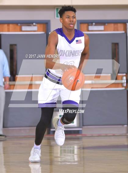 Thumbnail 2 in Valencia vs. Garfield (Rancho Mirage Holiday Invitational) photogallery.